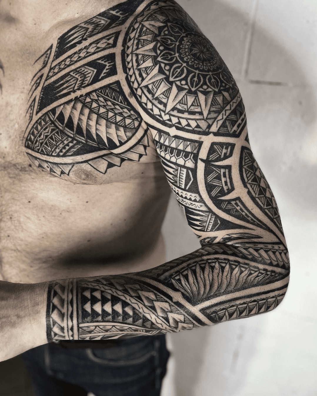 The master sword from Zelda! Done by Mick Cage in Belfast Blackworks Tattoo,  Northern Ireland. : r/nerdtattoos, image size:1078x1346